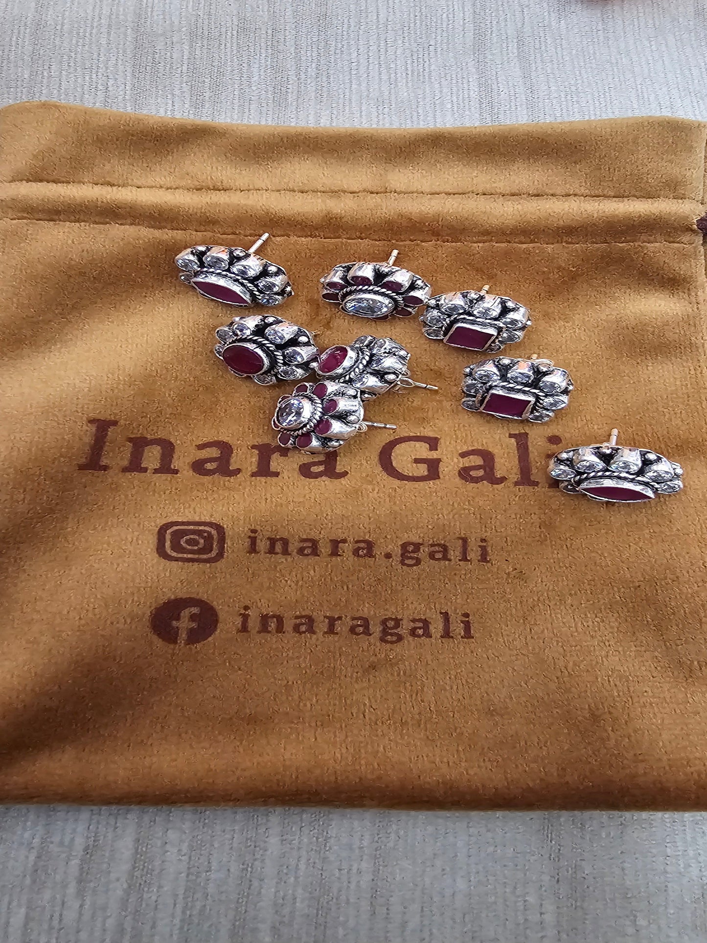 Sparkling Red And White Stonework Silver Stud Earring